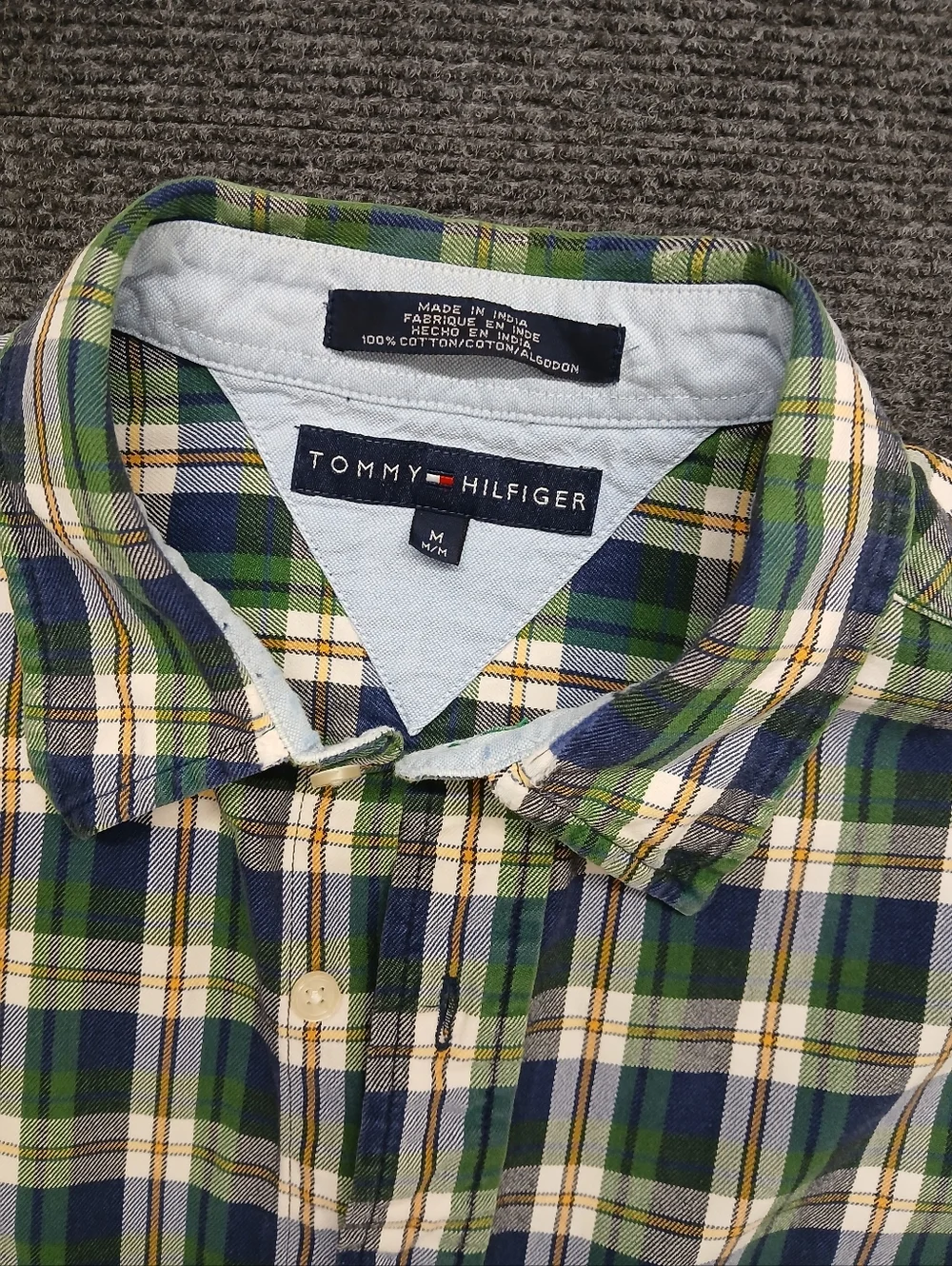 Tommy Hilfiger Men's SZ MED. Green, Blue & White Plaid Button-Down L/S Shirt - Picture 4 of 10